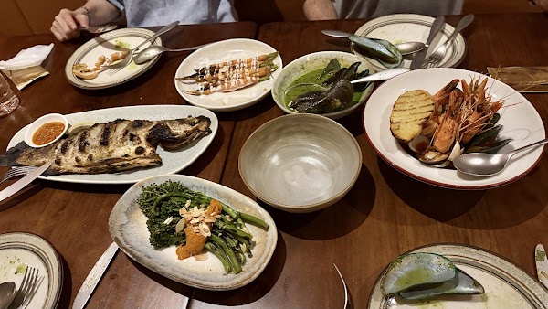Smolder Seafood Grill and Bar 5