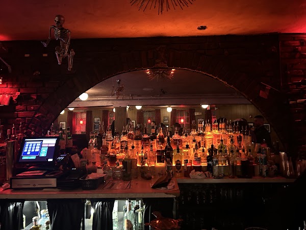 Lucky's Lounge