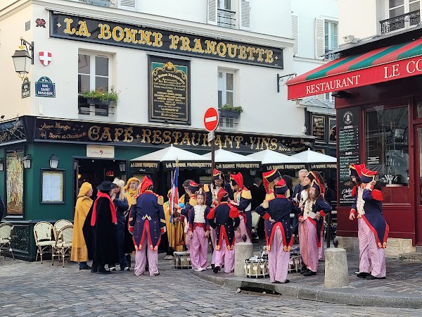 Rue Saint-Rustique