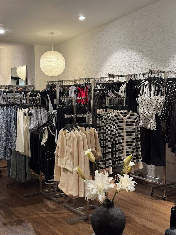 LÀMIN APPAREL 2