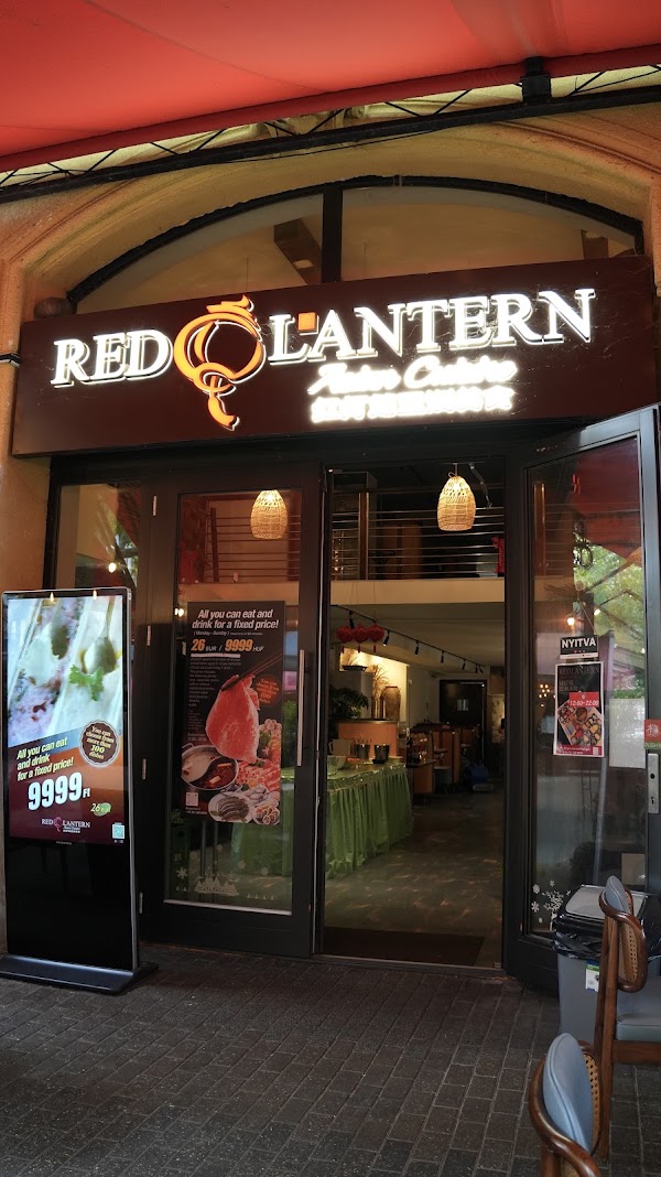Red lantern Asian Cuisine / Hongdenglong 红灯笼火锅店