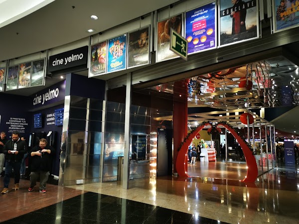 Cine Yelmo Vialia Málaga