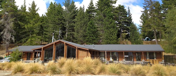 Lakes Edge Holiday Park 1