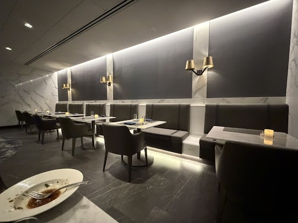 United Polaris Lounge