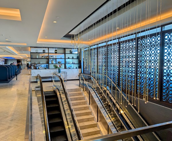 United Polaris Lounge 4