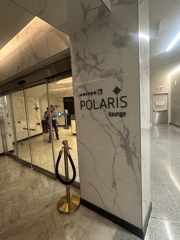 United Polaris Lounge 2