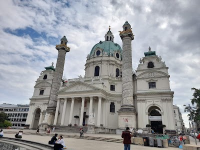 Karlsplatz 1