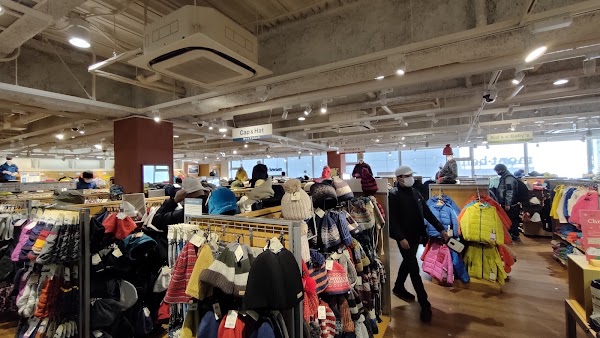 mont-bell Okachimachi Store 5