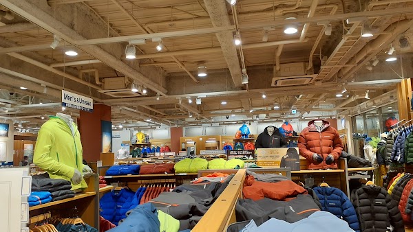 mont-bell Okachimachi Store 2