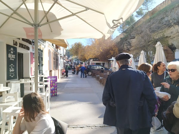 Calle Cuevas del Sol 2