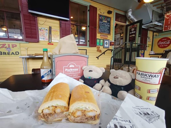 Parkway Bakery & Tavern 3