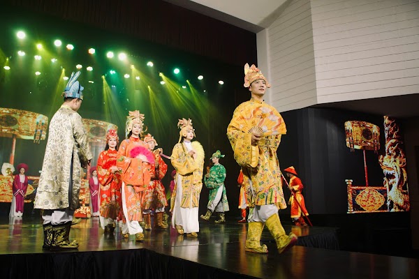 AO DAI SHOW DA NANG