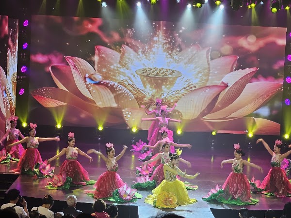 AO DAI SHOW DA NANG 4