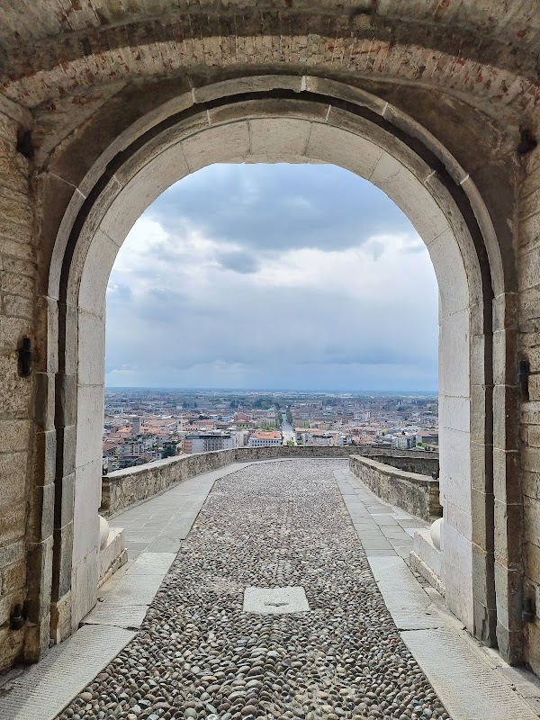 Porta San Giacomo 5
