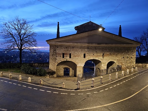 Porta San Giacomo 2
