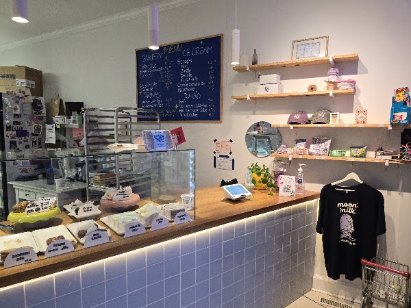 Moonmilk Ice Cream and Cake Club 2