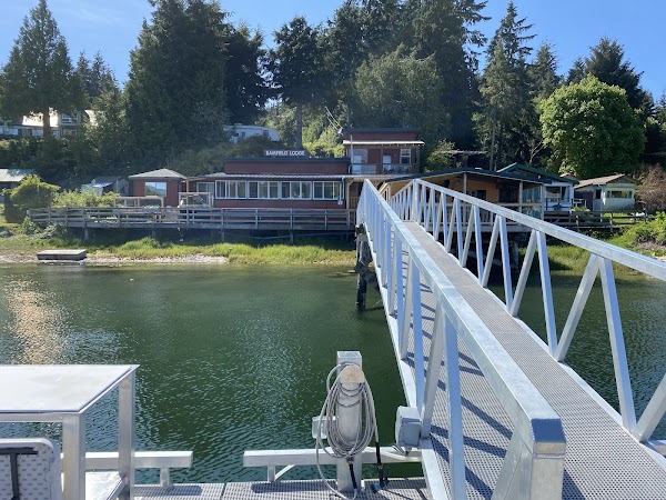 Bamfield Lodge