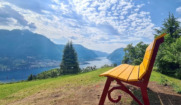 Big Bench #137 - Bellagio