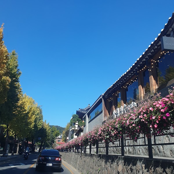 Samcheong-dong 3