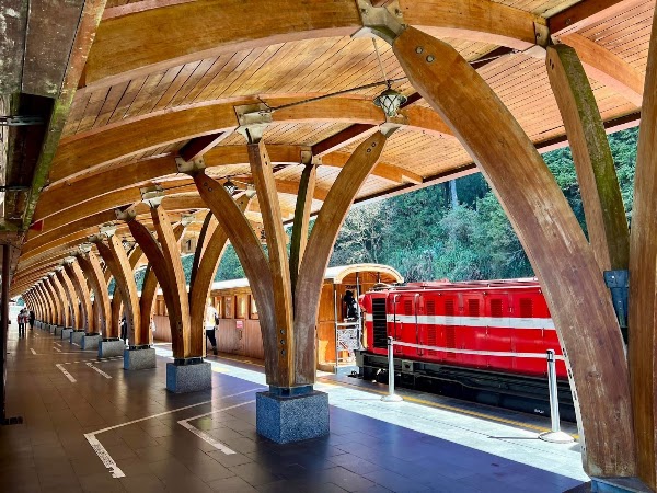 Alishan Train Station 5