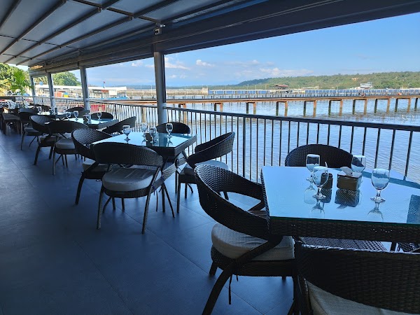 Garden Bay Restaurant & Resort 1