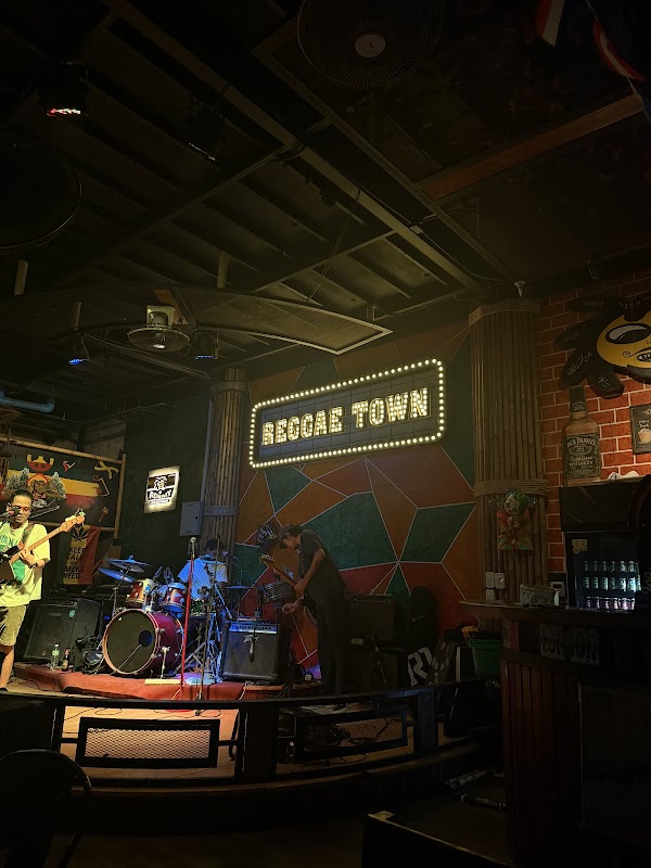 Reggae Town Bar and Restaurant 2