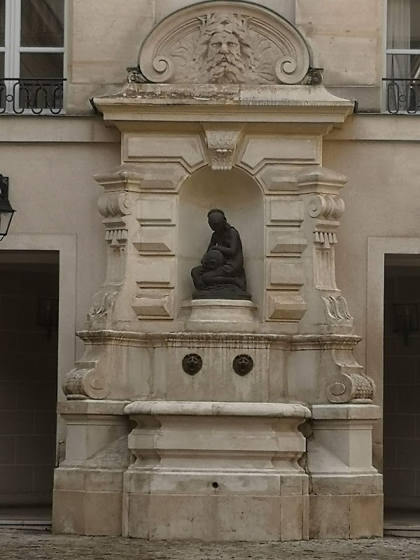 Rue de Turenne 3