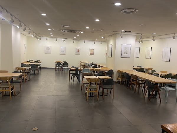 Queen's Bakery