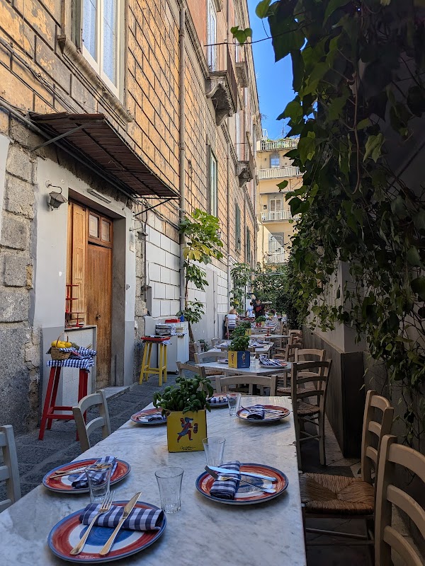 Pizzeria Concettina ai Tre Santi 1