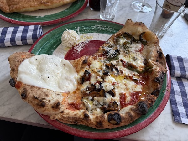 Pizzeria Concettina ai Tre Santi 4