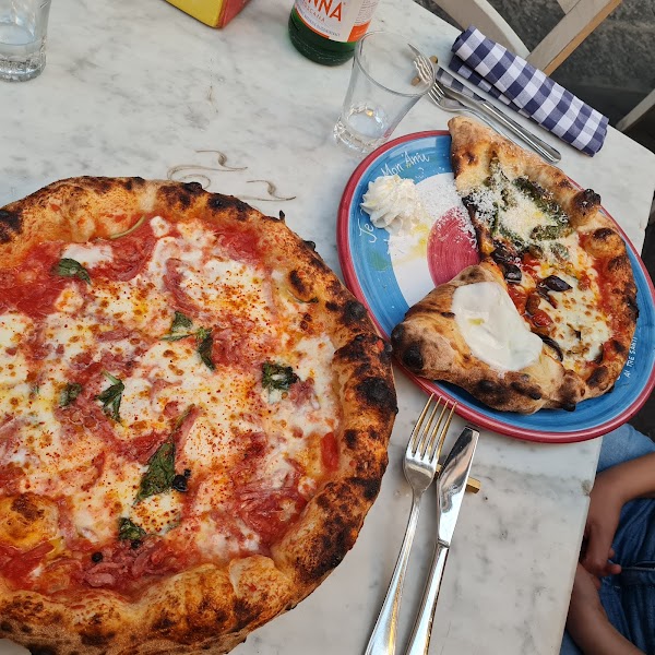 Pizzeria Concettina ai Tre Santi 3
