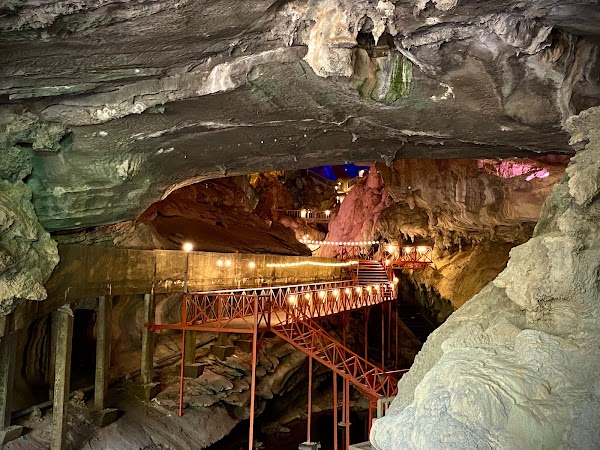 Tham Nang Ene Cave 3