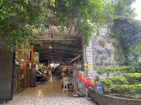 Red Brick House Market