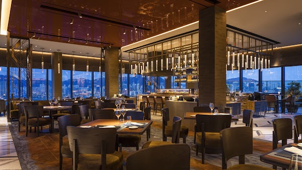 Cruise Restaurant & Bar
