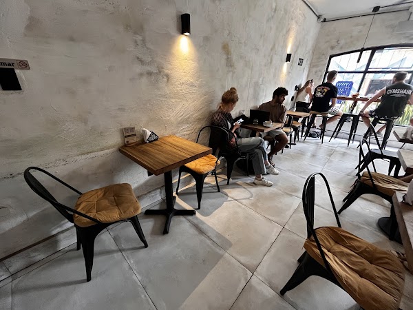 Circles Cafe & Bakery 5