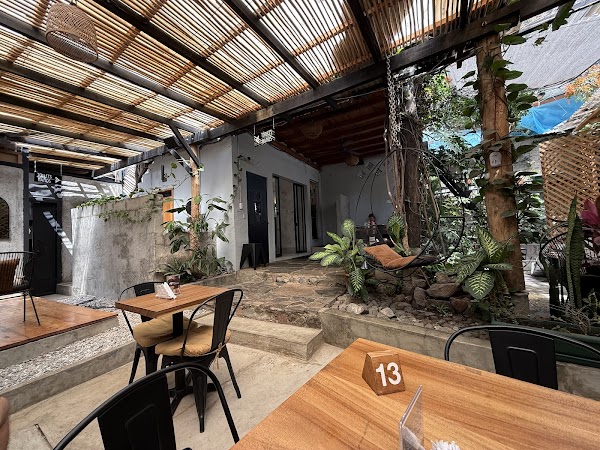 Circles Cafe & Bakery 2