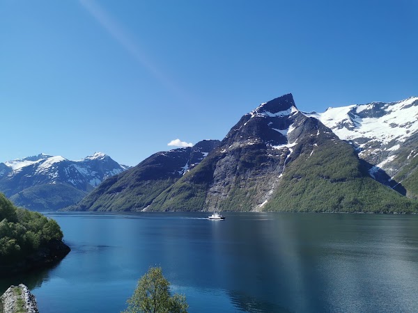 Hjørundfjorden