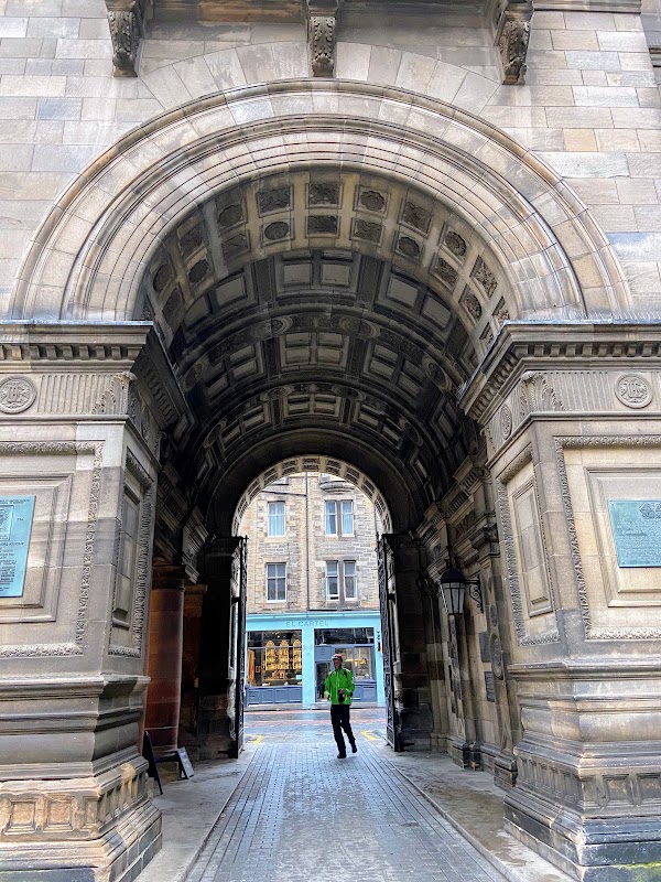 Old College, The University of Edinburgh 3