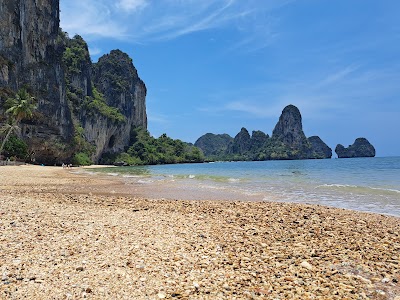 Tonsai Beach