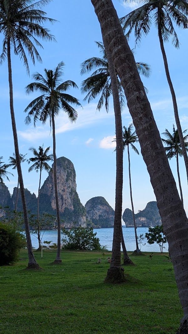 Tonsai Beach 5