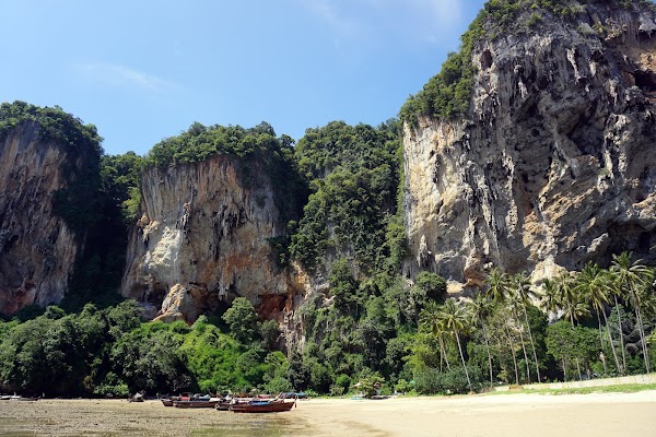 Tonsai Beach 3