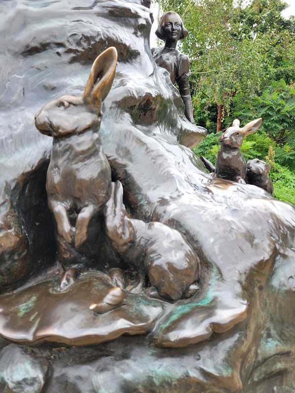 Peter Pan statue 2