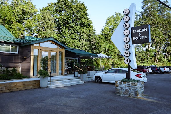 Camptown Hotel