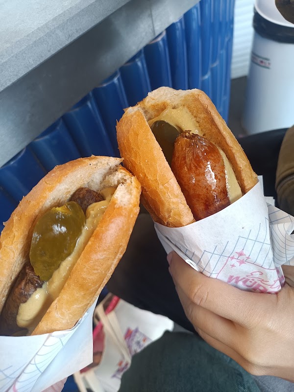 Extra Würstel 3