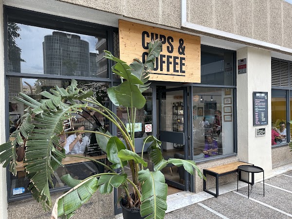Cups & Coffee 3