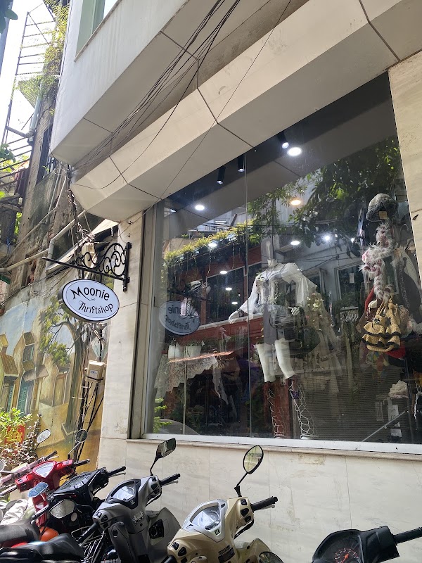 Moonie.Thriftshop