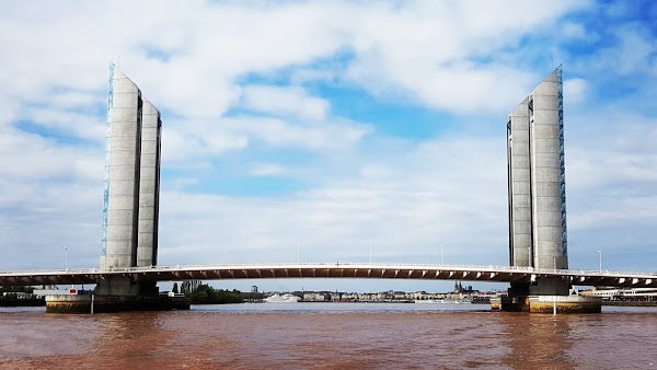 Pont Jacques Chaban Delmas