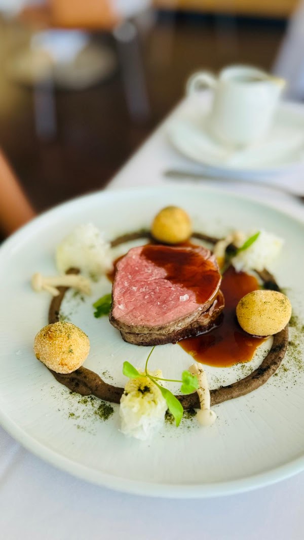 Catalina Restaurant 4