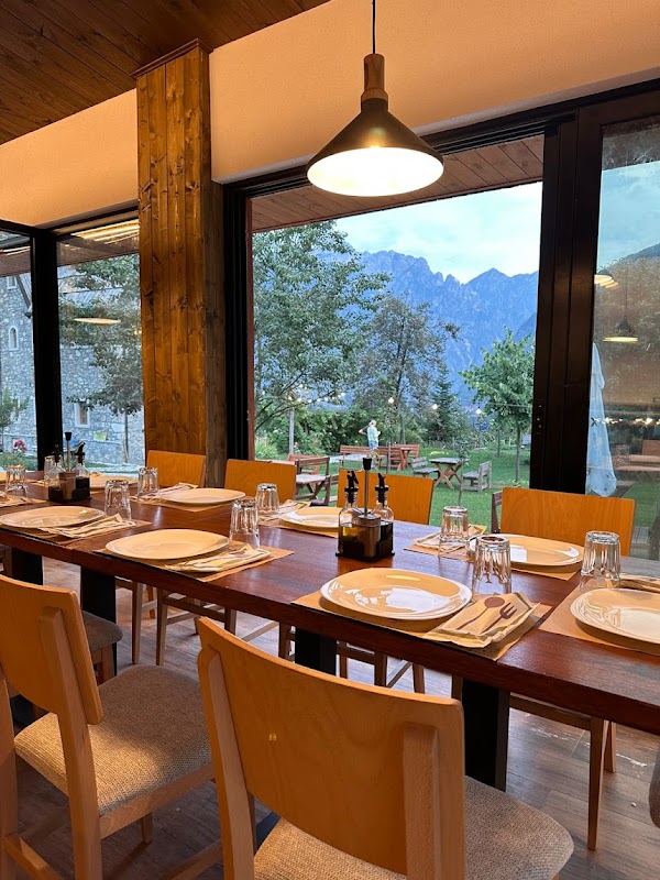 Villa Gjeçaj Restaurant 1