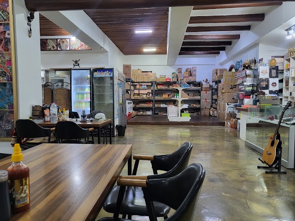 Rumah makan pelangi halal food